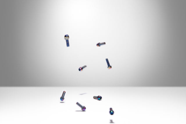 TITLE Oil Slick bolts DM1 (8 bolts)